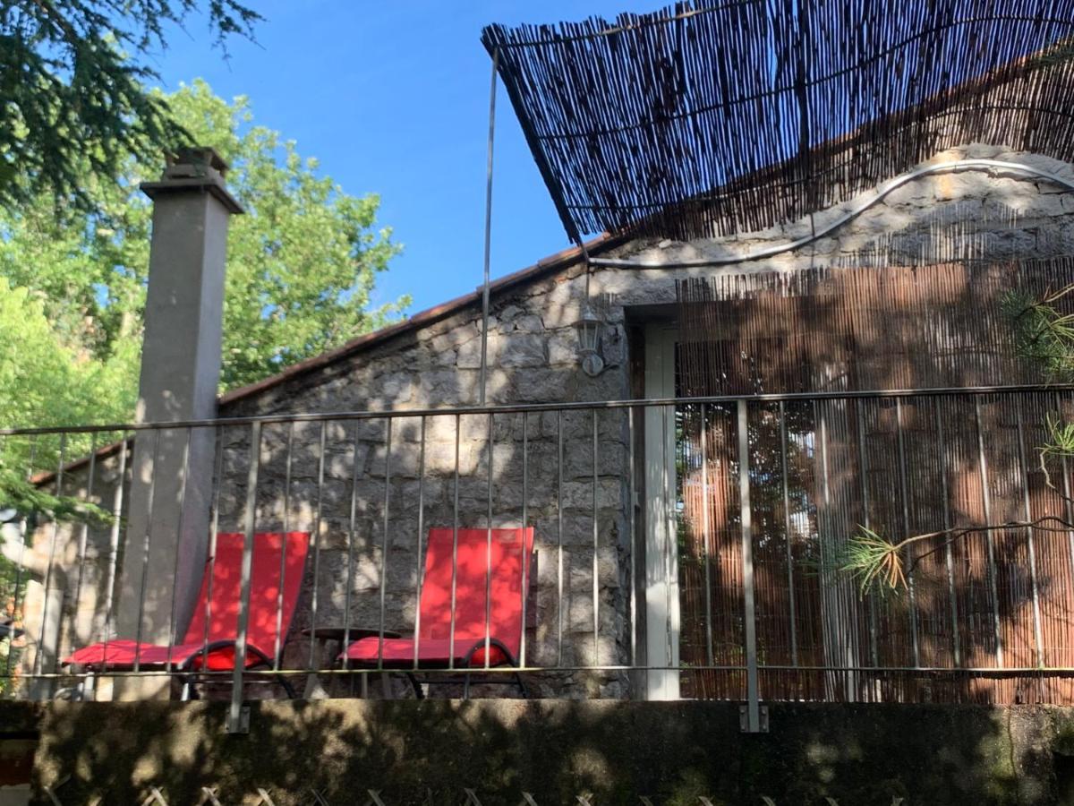 Chambre D'Hotes Climatisee Avec Terrasse Et Spa Bed & Breakfast Saint Alban Auriolles Dış mekan fotoğraf